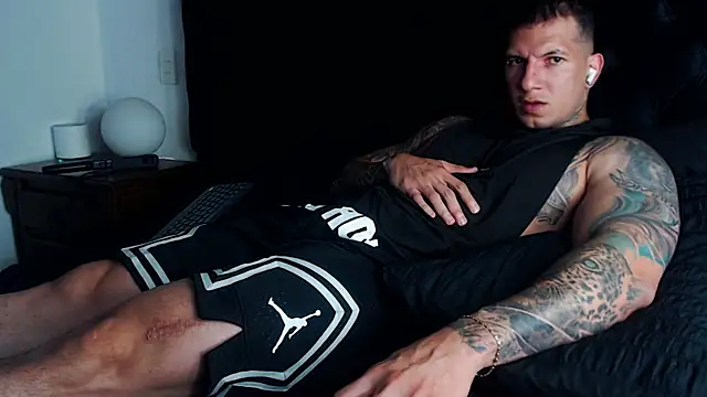 Shane_Clay webcam