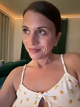 ScarlettNoirr webcam