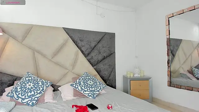 afroditavega_ - AfroditaVega_'s free webcam - UK Sex Cams