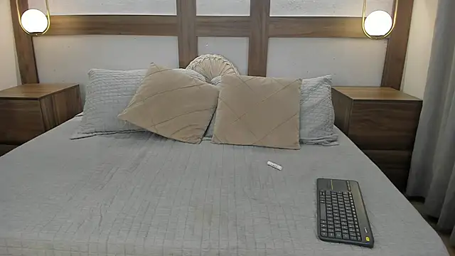 Emii_Lux webcam