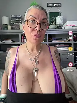 dieseldame1313 webcam