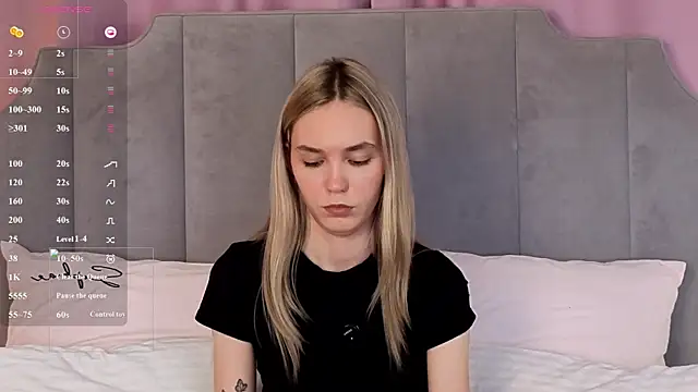 NikkiRyx live cam on StripChat