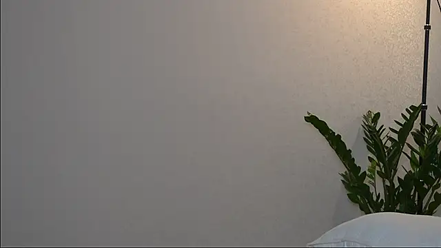 ella_twinkl webcam