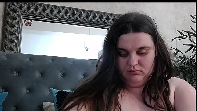 SaraElise webcam