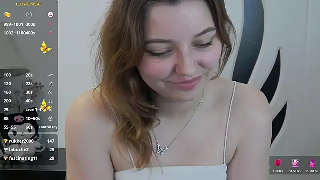 pretty_little_thing webcam