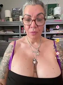 dieseldame1313 webcam