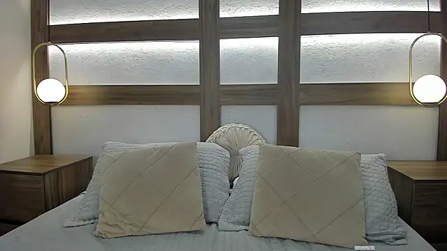Emii_Lux webcam