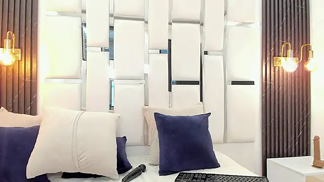 Maia_Clark520 webcam