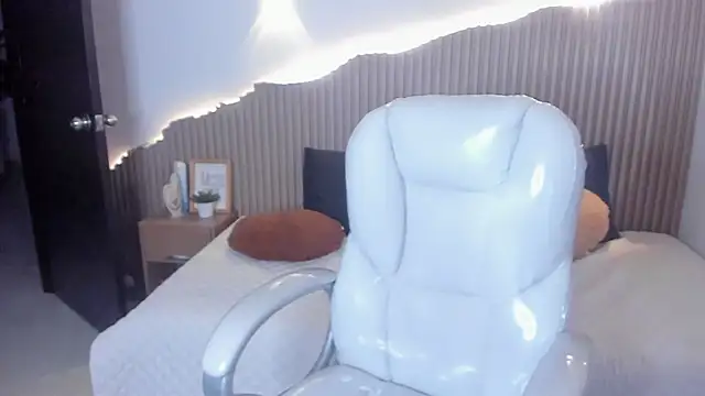 Antonella18__ webcam