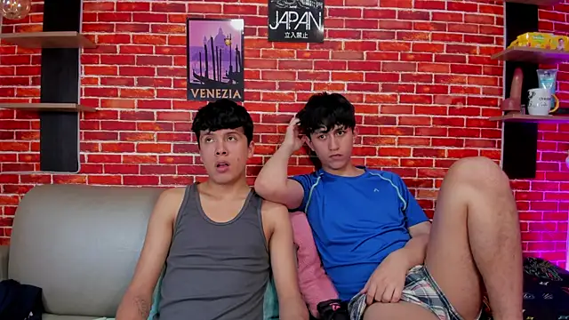Hoot_boyss_ webcam