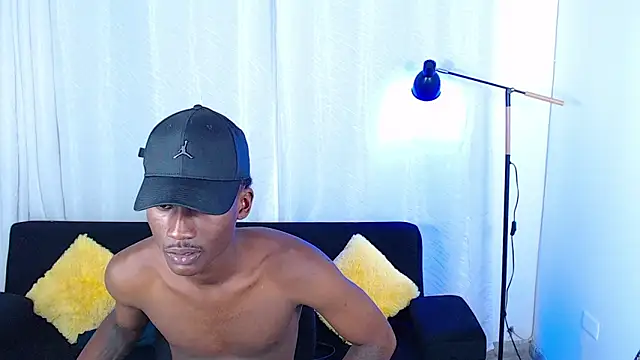alexaandro18 webcam