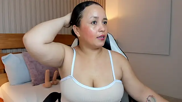 linda_rios_ live cam on StripChat