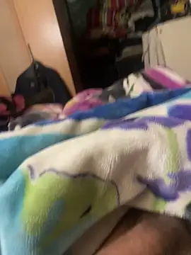 iRealYFuckGood webcam