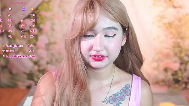 Pinkie_Princes Live Webcam on Stripchat