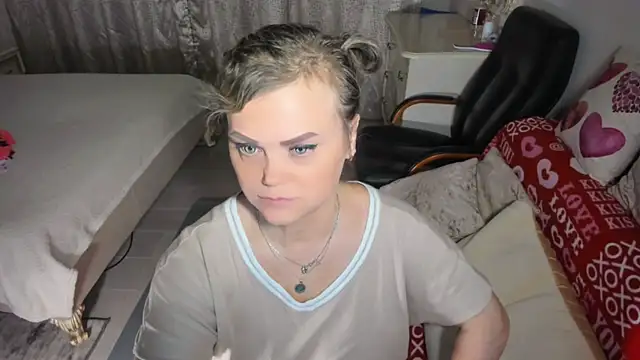 MildMature webcam
