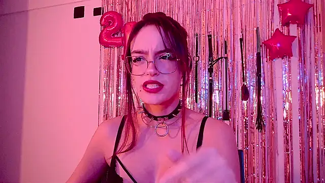 Watch nina_kink live on EroticFlix - High definition streams