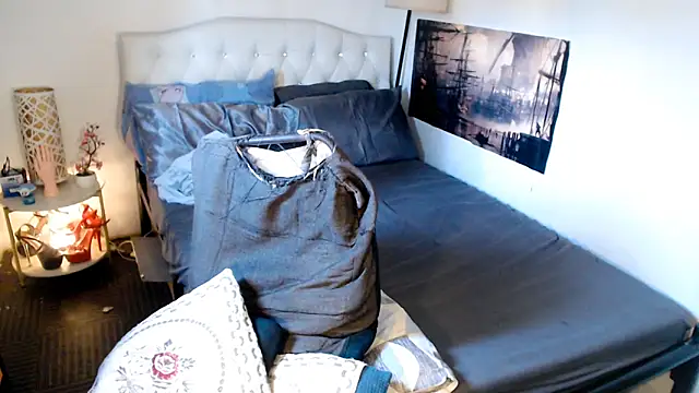 NinaDOM4CUM webcam
