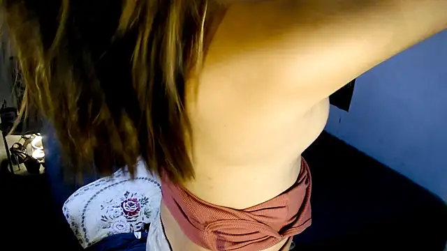 NinaDOM4CUM webcam