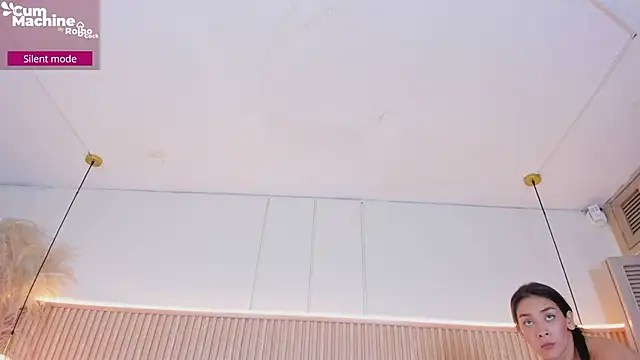 NahimiThompson webcam