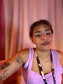 LeylaKnox webcam