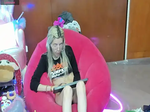 Skinygirl webcam