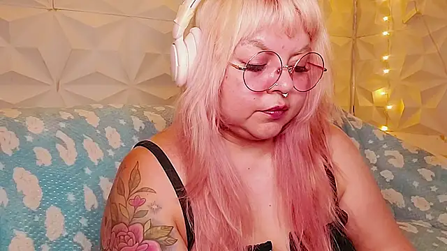 Satyn_doll