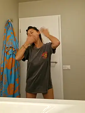 celynaross's live room