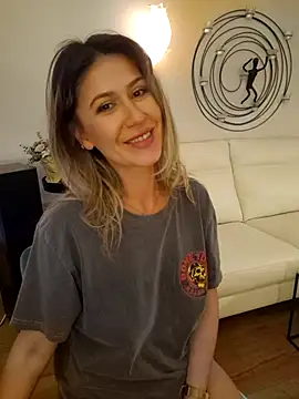 celynaross (Ask my age) - Squirt