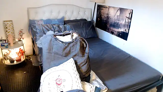 NinaDOM4CUM webcam