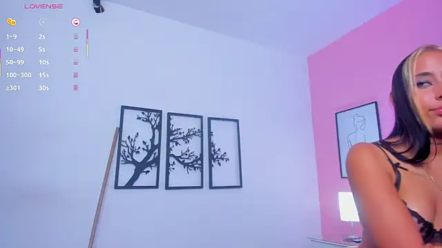 charlotte_kisss webcam