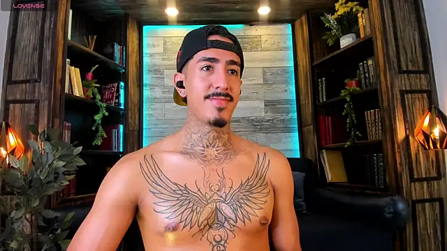 Donovan_Desmond webcam