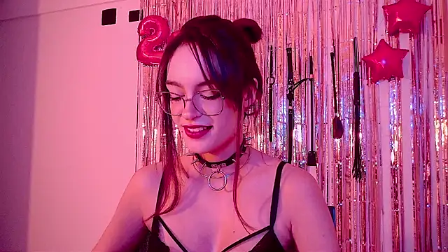 nina_kink live cam on StripChat