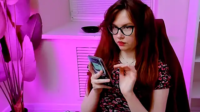 CarolGiggly webcam