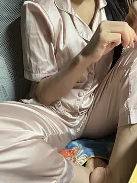 Mina048 webcam