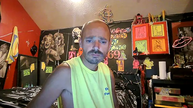 daddyandsplashqueen (Ask my age) - switch to a thong
