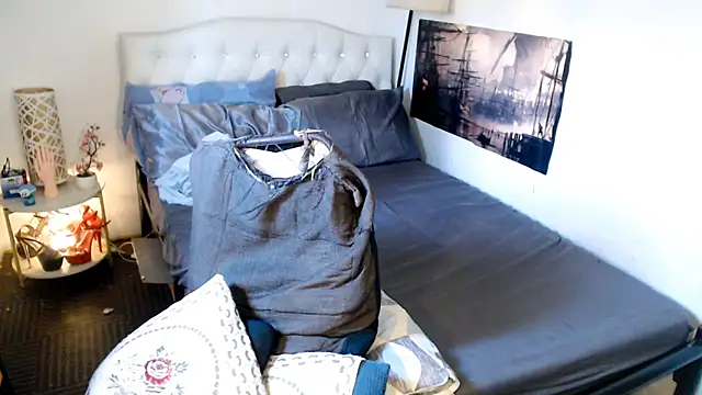 NinaDOM4CUM webcam