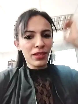 Aisha_hotts777 webcam