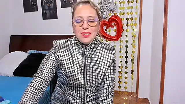 taylorhot70 webcam