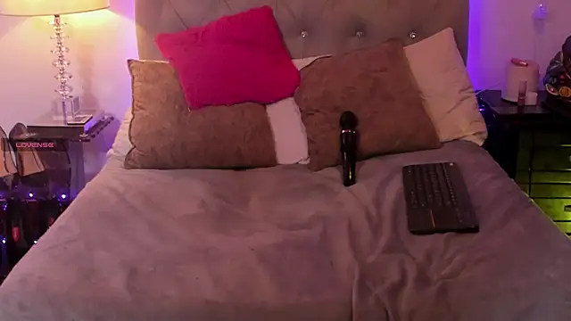 nicolsaenz20 live cam on StripChat