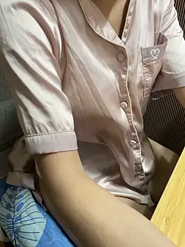 Mina048 webcam