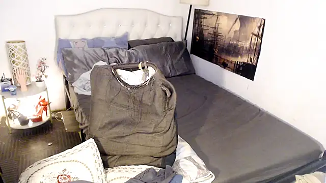 NinaDOM4CUM webcam