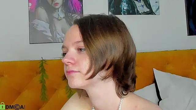 Olivia_Riesz live cam on StripChat