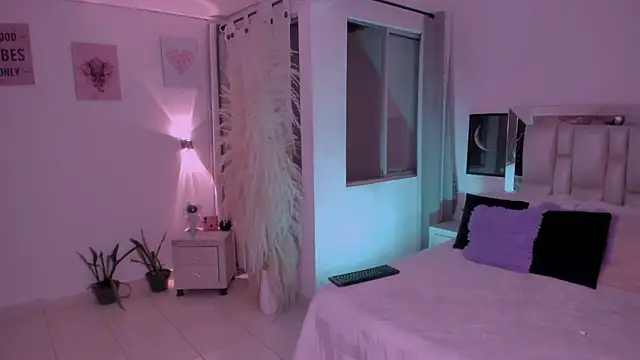 Sussy_Bell01 webcam