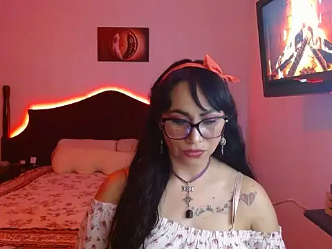 Watch AloLovely_ live on EroticFlix - High definition streams
