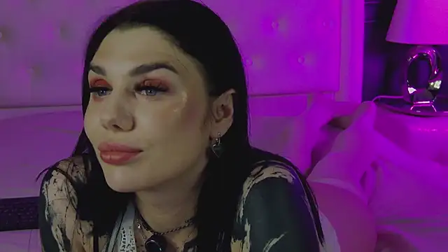 MaeveMoon webcam