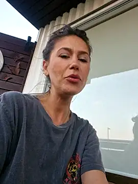 CelynaRoss webcam
