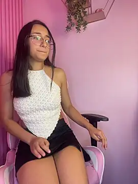 Watch MoonLitDoll live on EroticFlix - High definition streams