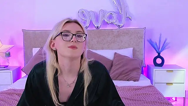 Jules_night live cam on StripChat