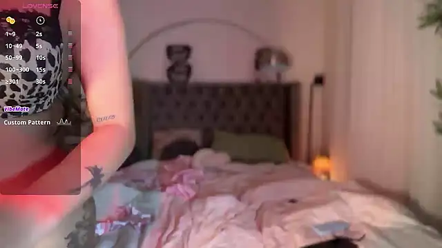 ParisianDoll webcam