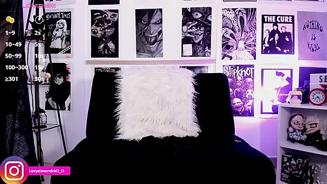 lexyjoycce (F teen) - Domi clit with cum all over